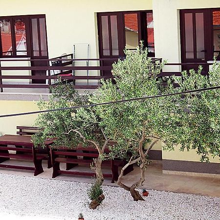Fresh Apartments Dar Orlic Trogir Exterior photo