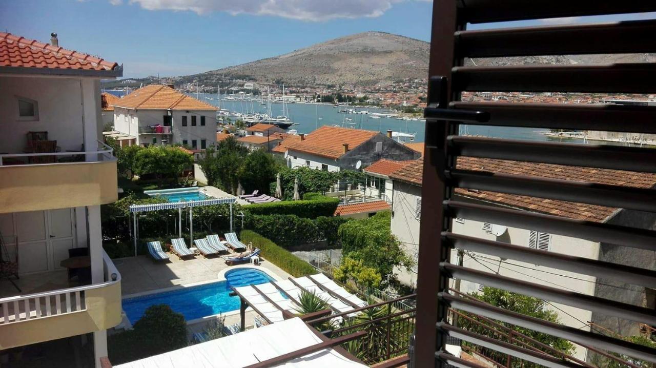 Fresh Apartments Dar Orlic Trogir Exterior photo