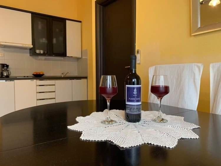 Fresh Apartments Dar Orlic Trogir Exterior photo