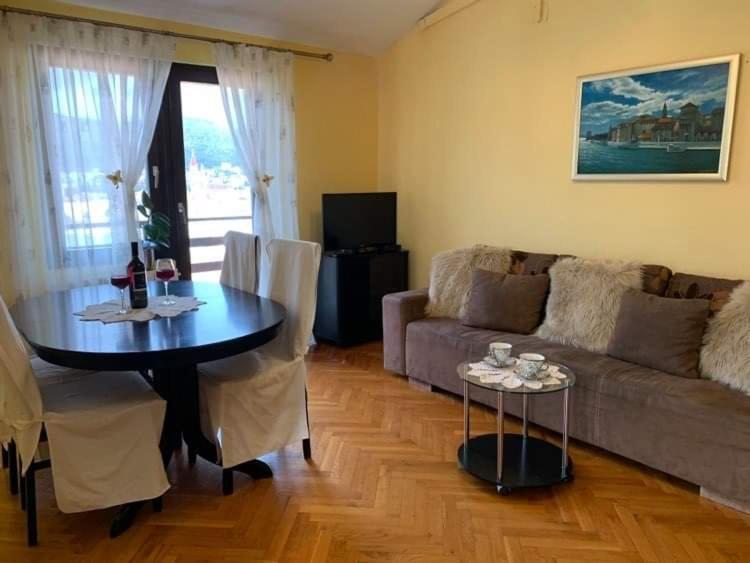 Fresh Apartments Dar Orlic Trogir Exterior photo