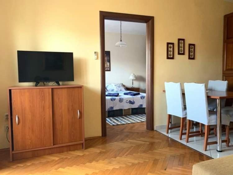 Fresh Apartments Dar Orlic Trogir Exterior photo