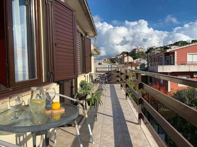 Fresh Apartments Dar Orlic Trogir Exterior photo