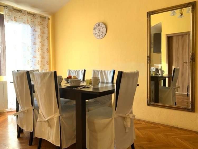 Fresh Apartments Dar Orlic Trogir Exterior photo