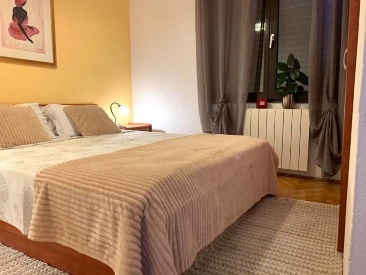 Fresh Apartments Dar Orlic Trogir Exterior photo