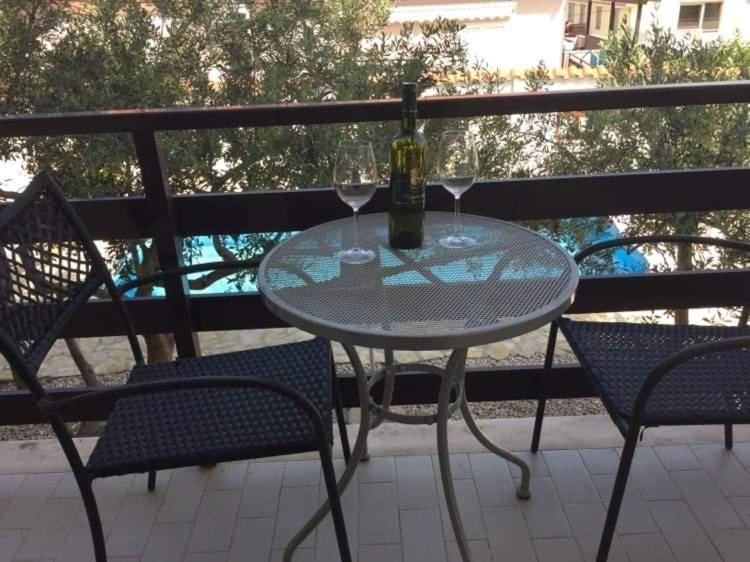 Fresh Apartments Dar Orlic Trogir Exterior photo